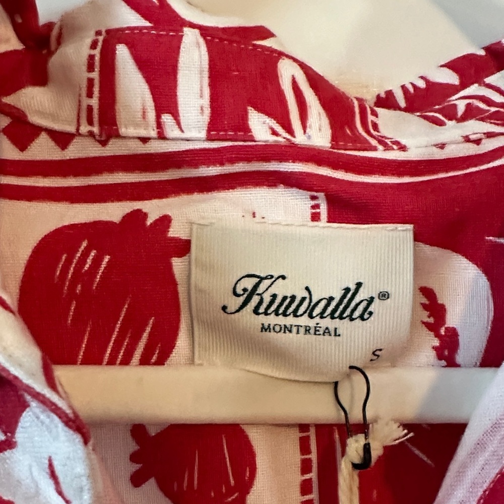 KUWALLA | Hawaiian Red and White Patterned Women's Short Sleeve Crop Knot Top - Picture 3 of 11